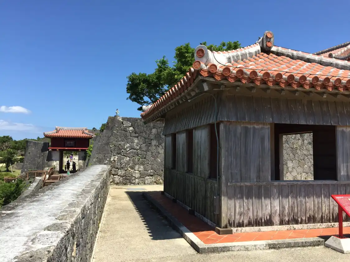 Hotels near The Bridge of Nations Bell and the Tomoya