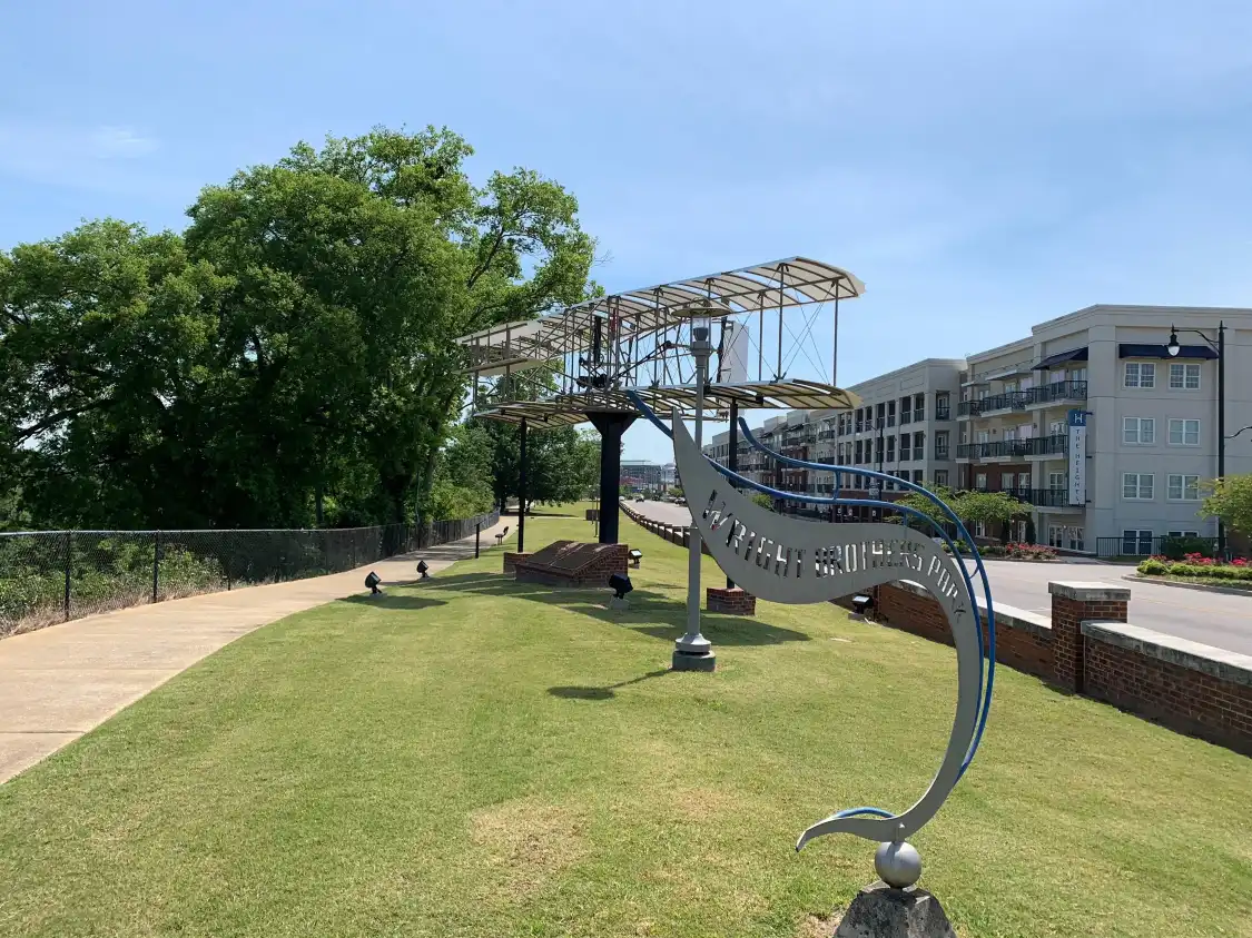 Hotels near Wright Brothers Park
