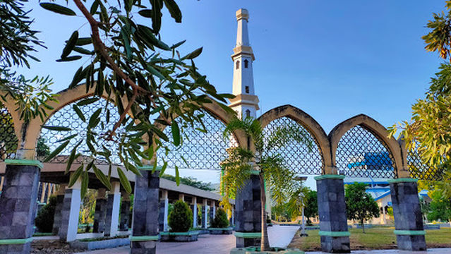 Masjid Agung Al-Mubarak
