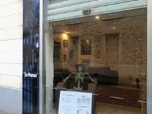 CLOSED ESCAPE GAME