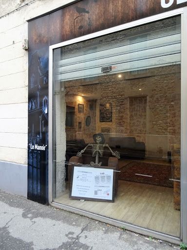 CLOSED ESCAPE GAME