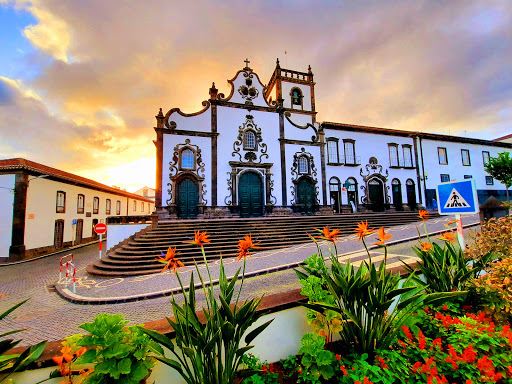Compare 3 airports near Vila Franca do Campo