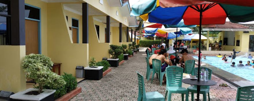 Kolam Renang Hotel Aksi Desa Kace Timur