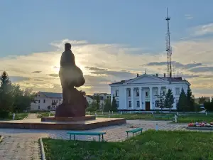 Monument to Igor Kurchatov