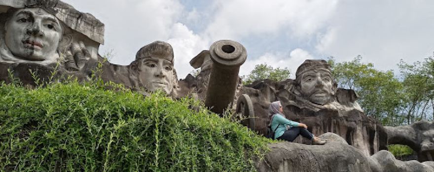Monumen Megou Pak