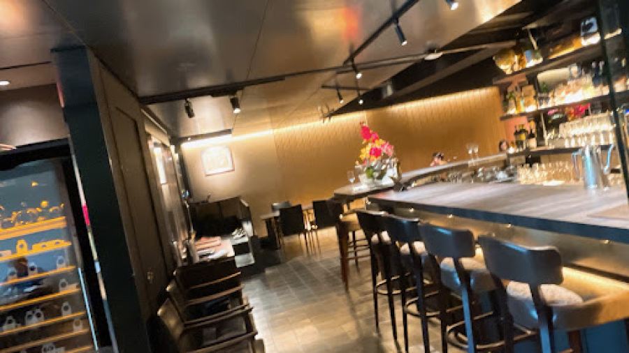 Coconoma Season Dining