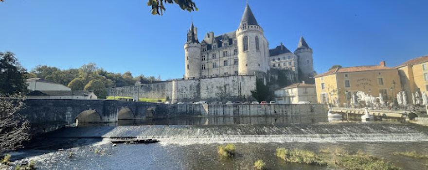Entrée château de la Rochefoucauld.