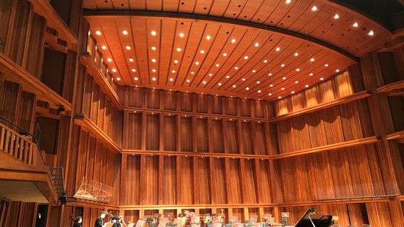 Hyogo Performing Arts Center