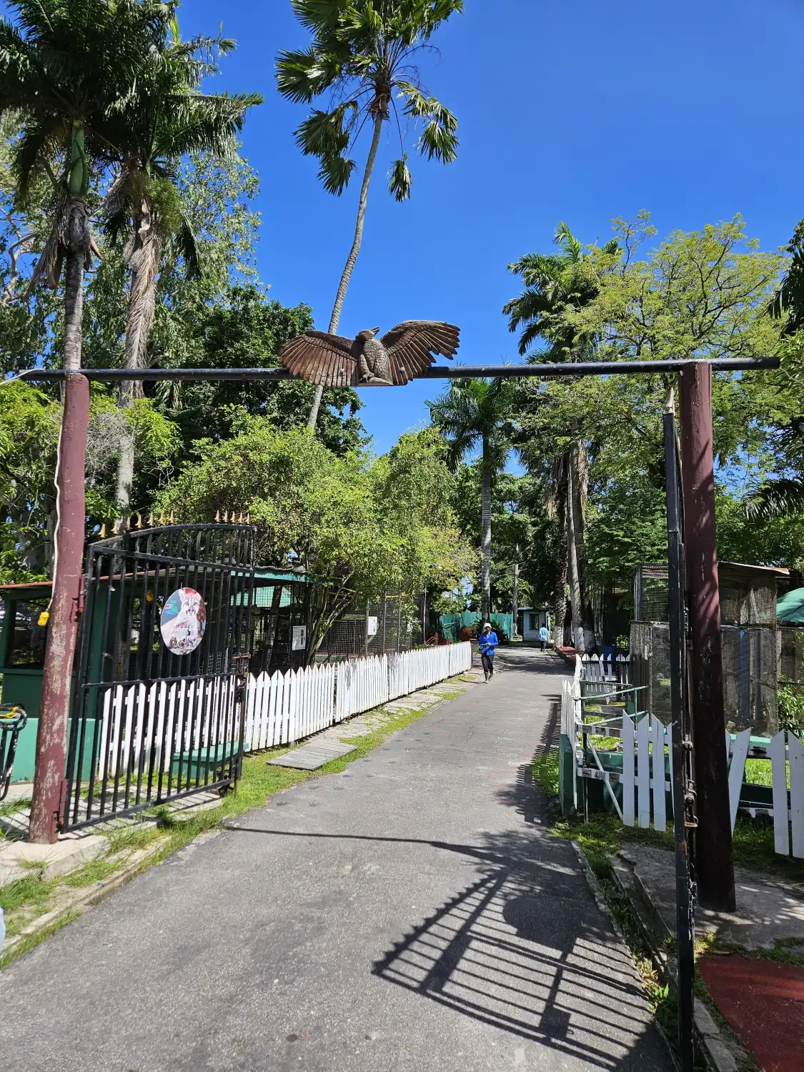 Hotels near Guyana Zoo