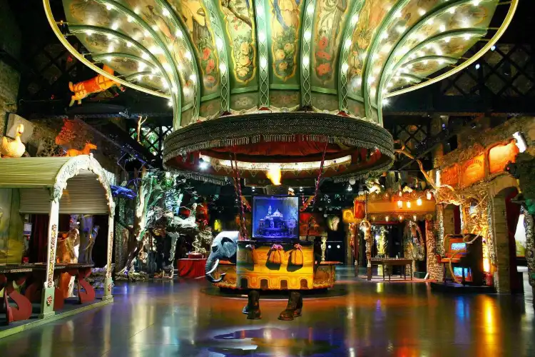 Hotels near Musee des Arts Forains