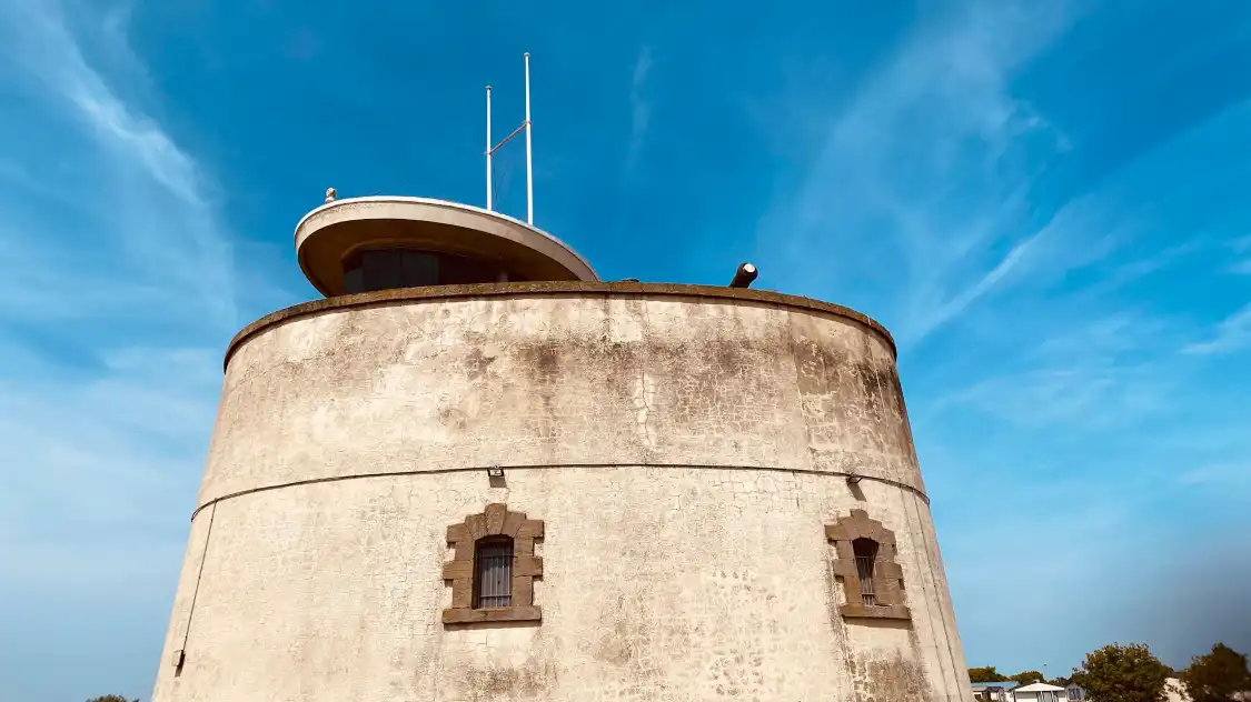 Hotels near Jaywick Martello Tower (C)