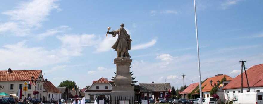 A monument to Hetman Stefan Czarniecki