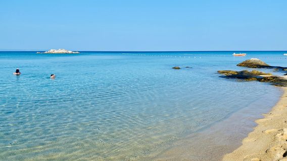 Kalogria Beach
