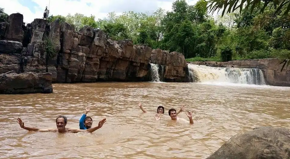 Hotels near Sakunothayan Waterfall