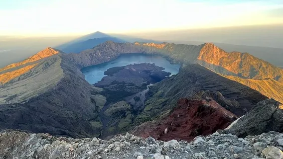 Amat Rinjani Trekking