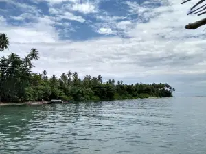 Pantai Teluk Bengkuang