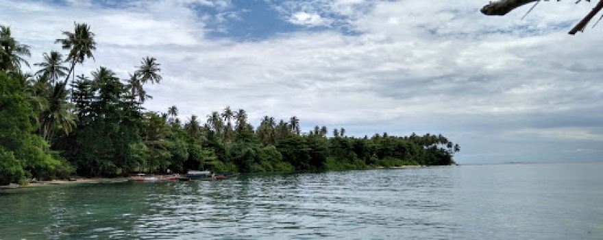 Pantai Teluk Bengkuang