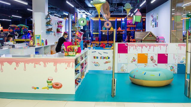 Детски център Тон Бонбон Пловдив Плаза Мол/Plovdiv Plaza Mall