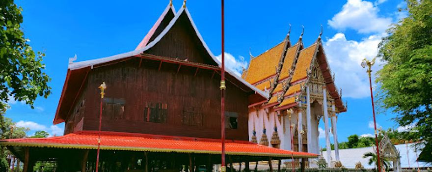 Wat Sawang Ban Kut Nam Sai