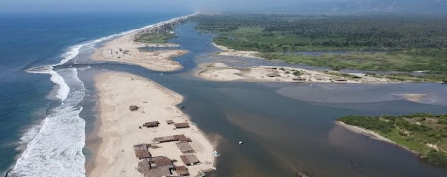 Playa Barra de Coyuca