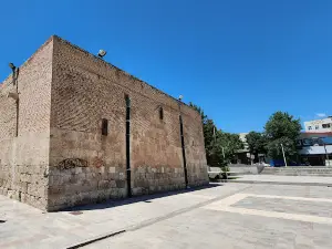 Sorp serkis Church