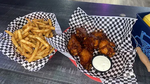 Rusty Nail Bar & Grill