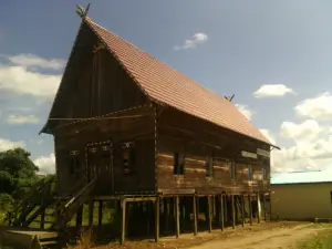 RUMAH ADAT DAYAK AIR UPAS