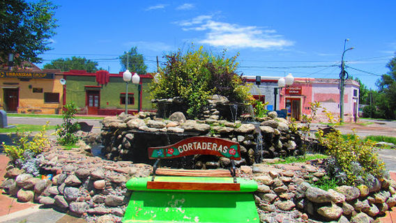 Plaza De Cortaderas