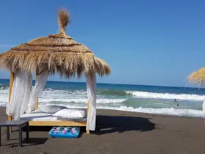 Thrown Sand