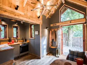 Bainland Lodge Retreats