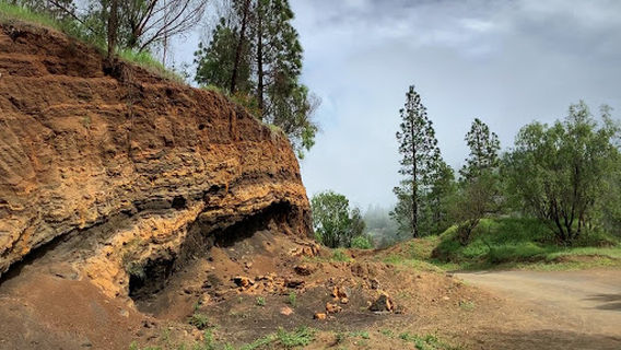 Hiking Trail near Espongeiro