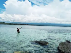 Pantai Pasir Putih Mbuju Kilo