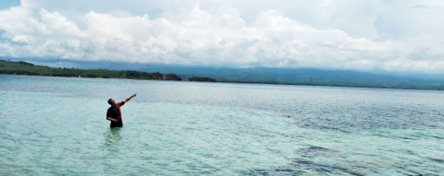 Pantai Pasir Putih Mbuju Kilo