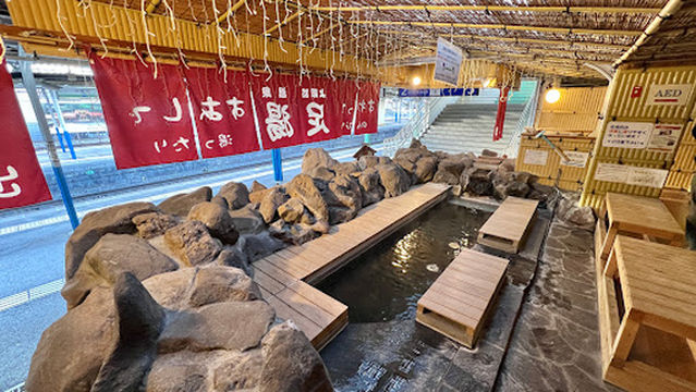 Kami-Suwa Station Foot Bath