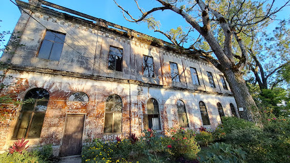 Heritage Hill and Nature Park Garden (Old Diplomat Hotel)