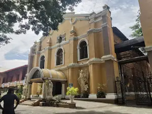 Sta. Barbara, Public Plaza