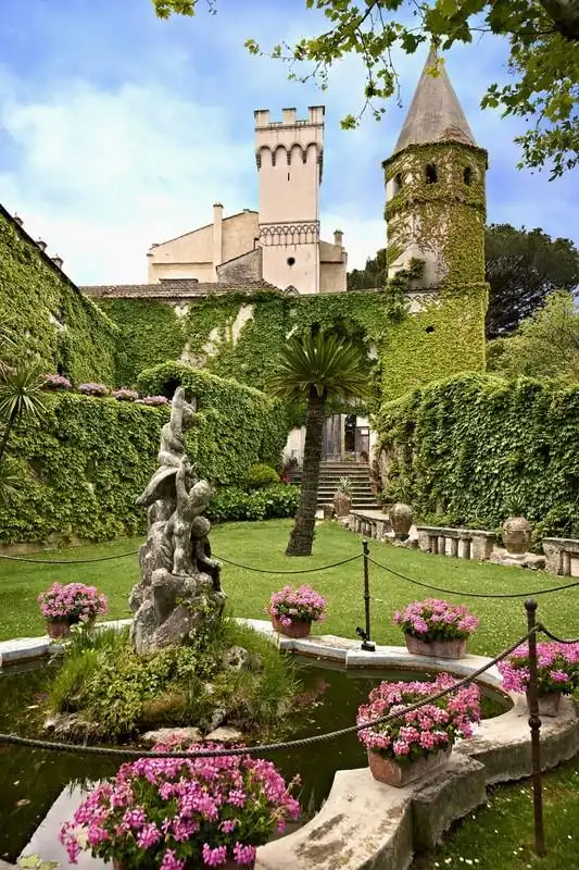 Hotels near Villa Cimbrone Gardens