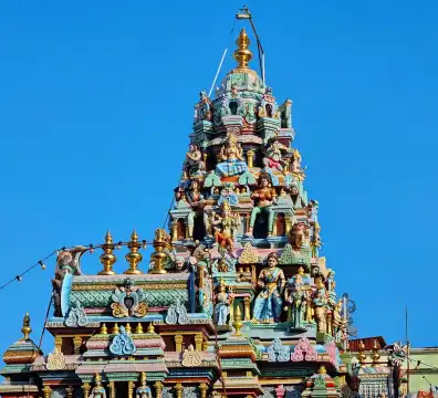 鄰近皇後街的酒店