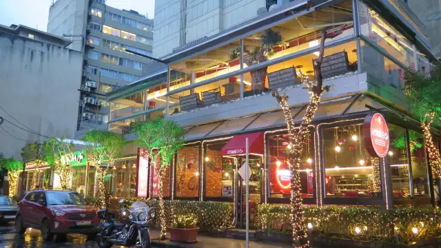 Hotels near Hamra