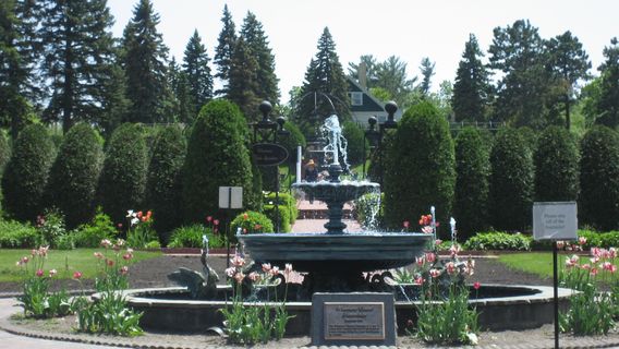 Munsinger Gardens