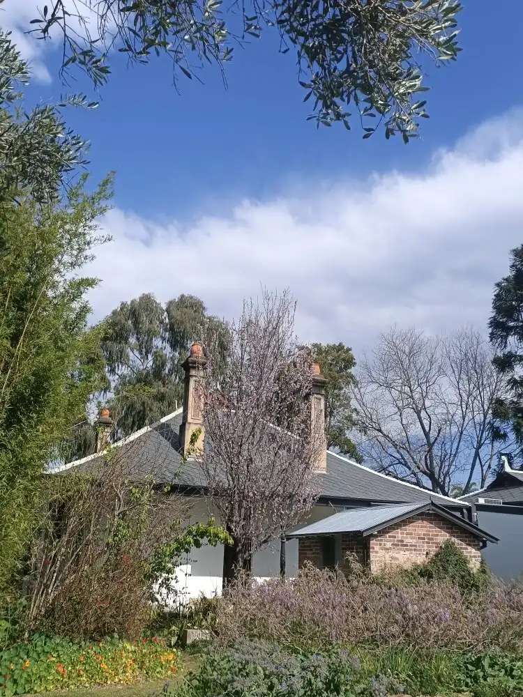 Hotels near Penrith Regional Gallery