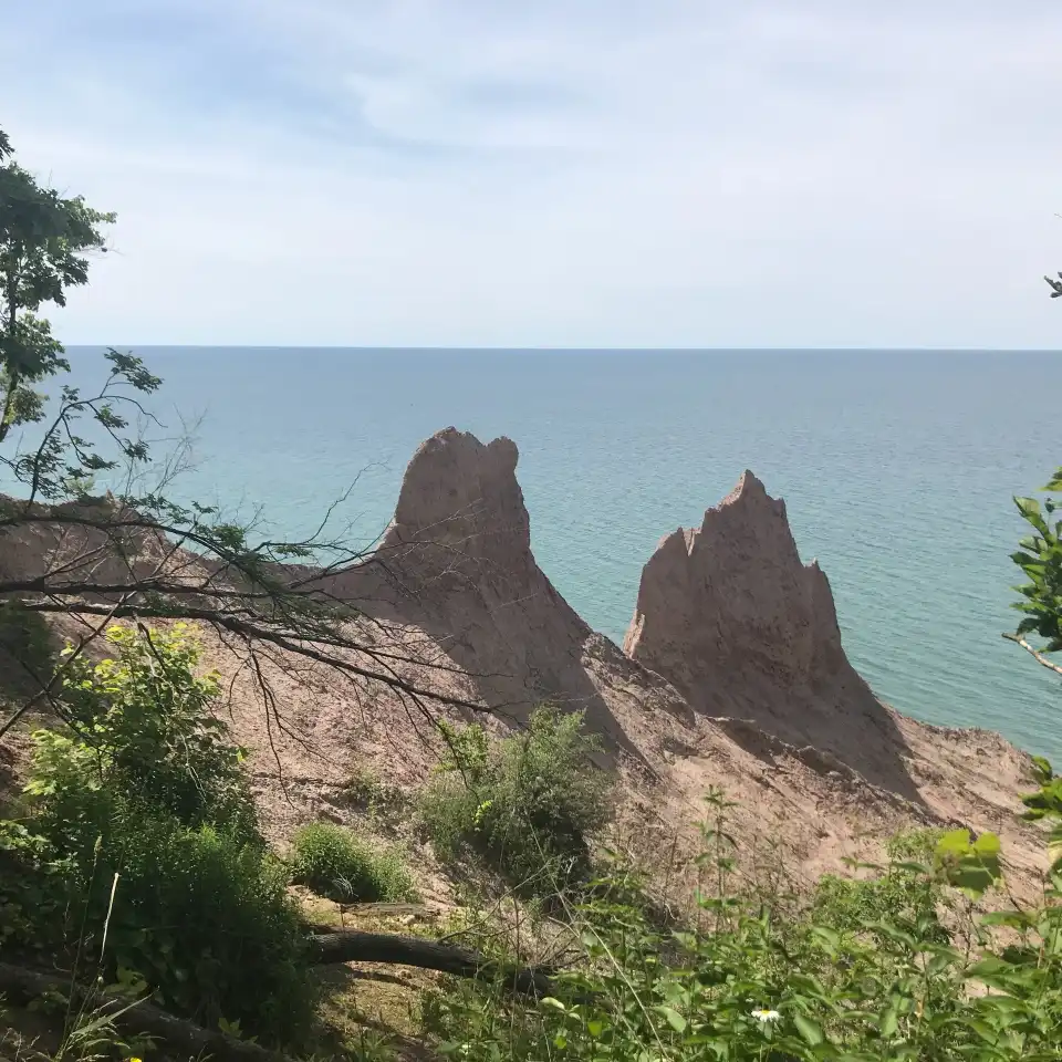 3_Chimney Bluffs State Park