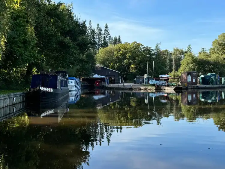Hotels in Goetre Fawr