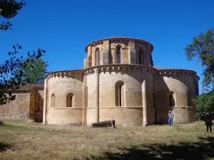 Monasterio Santa Maria La Real de Gradefes