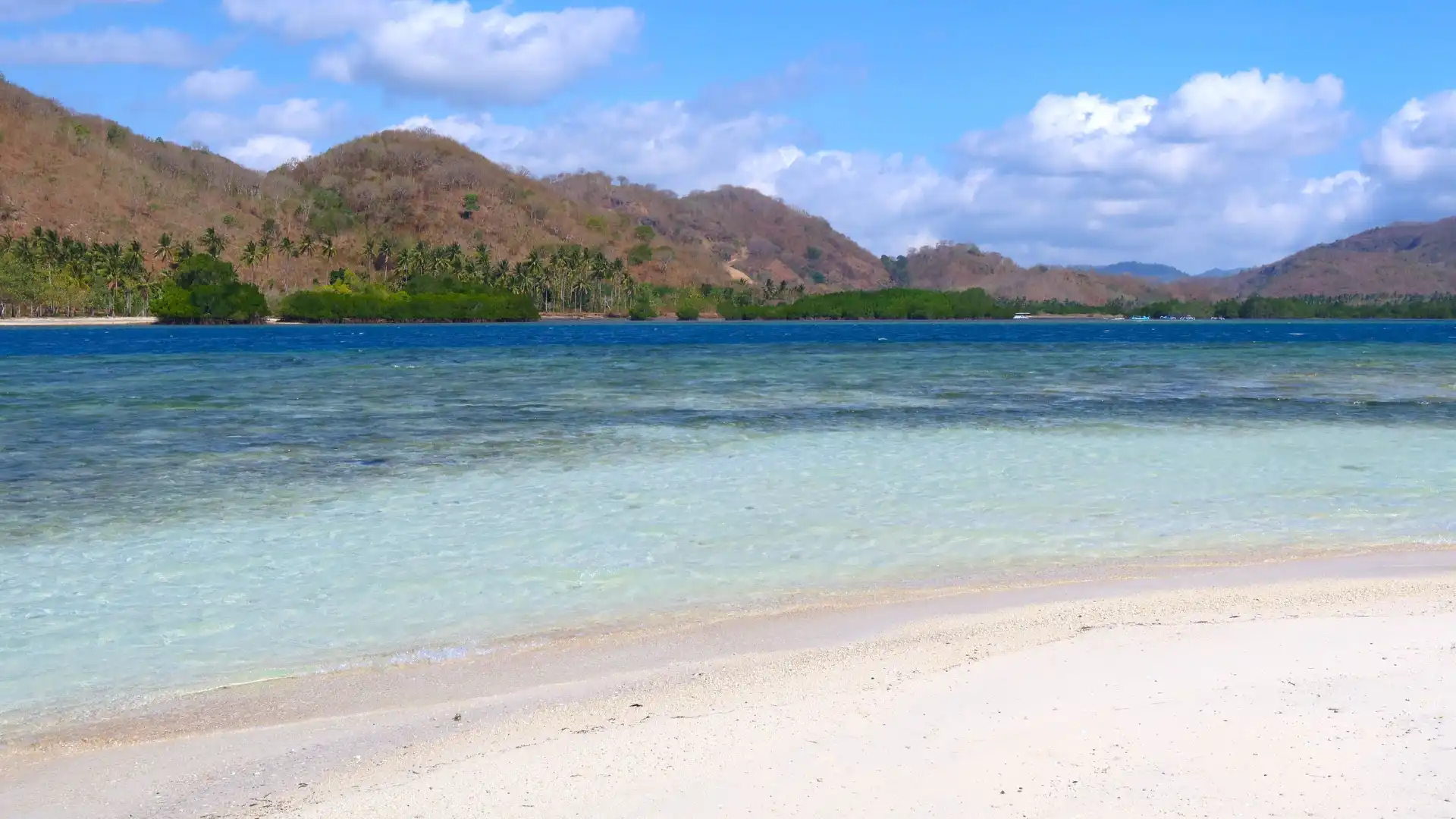 Hotels near Gili Kedis