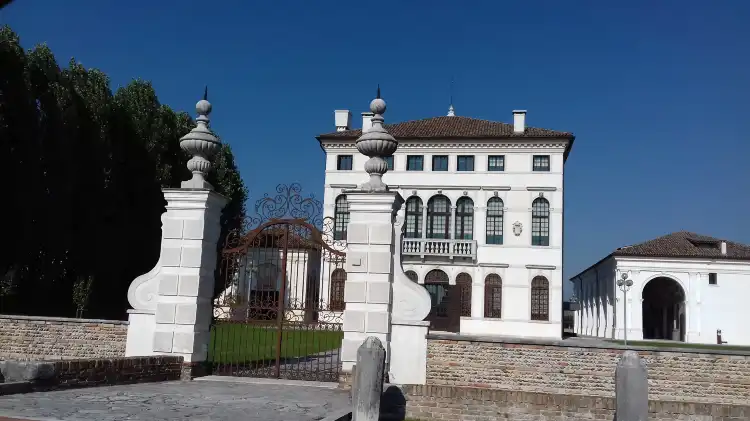 Hotels in Ponzano Veneto