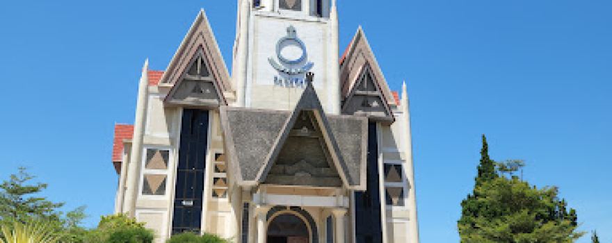 Gereja HKBP Parapat