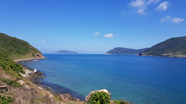 Miếu Bà Phi Yến - Cỏ Ống