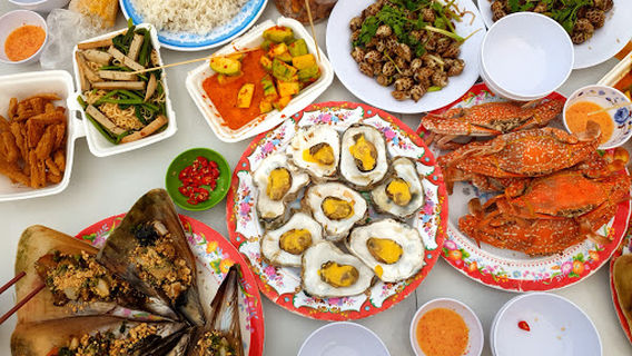 Chợ đêm Hòn Sơn