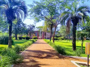 Plaza y monumentos de la vida y obra del general San Martin